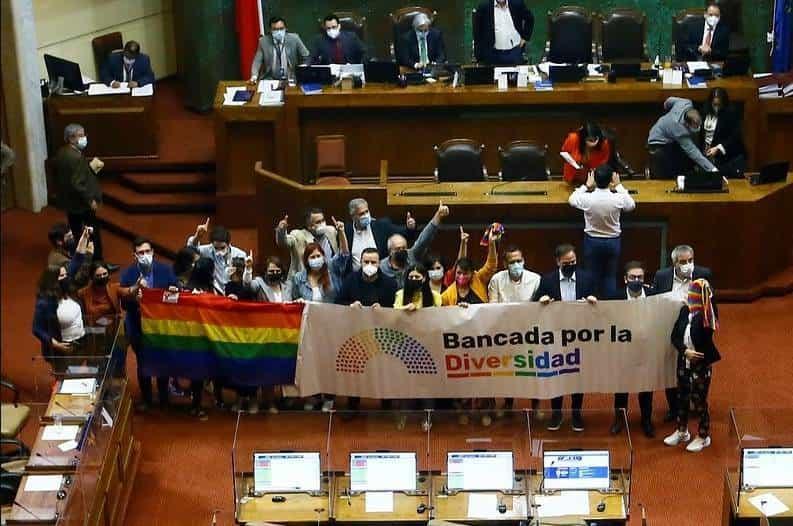 Chile aprueba el matrimonio igualitario