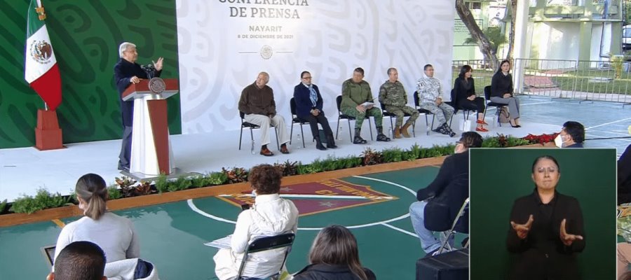 Acusa AMLO a Reforma y El Universal de “guerra” contra Santiago Nieto y Gertz Manero Acusa AMLO a Reforma y El Universal de “guerra” contra Santiago Nieto y Gertz Manero