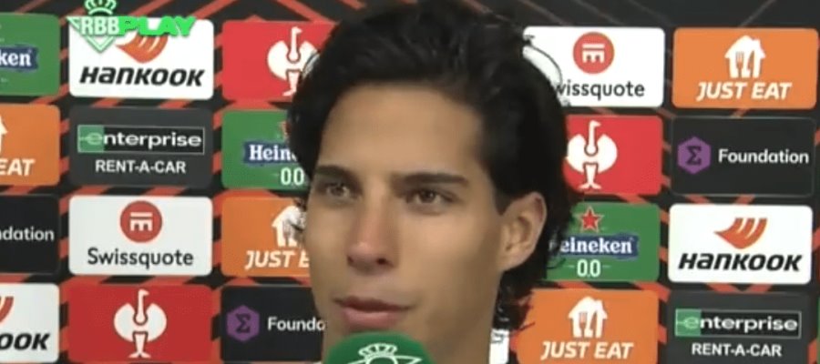 Diego Lainez aclara que no salió enojado en partido del Betis