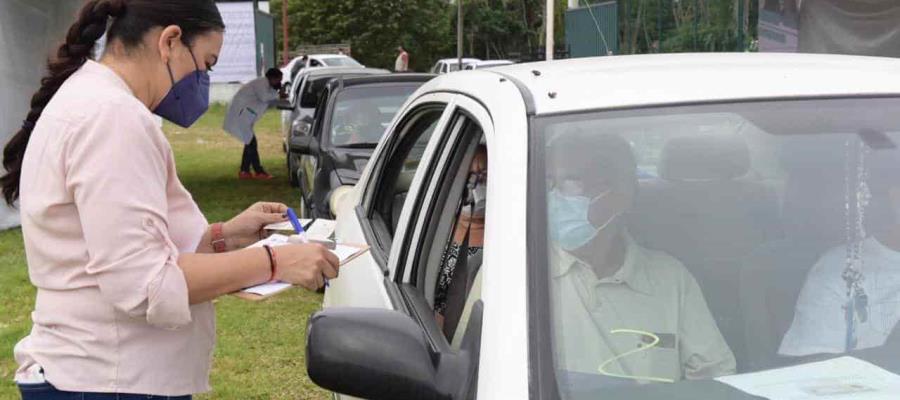 Hoy continua vacunación de refuerzo a adultos mayores en Centro Hoy continua vacunación de refuerzo a adultos mayores en Centro