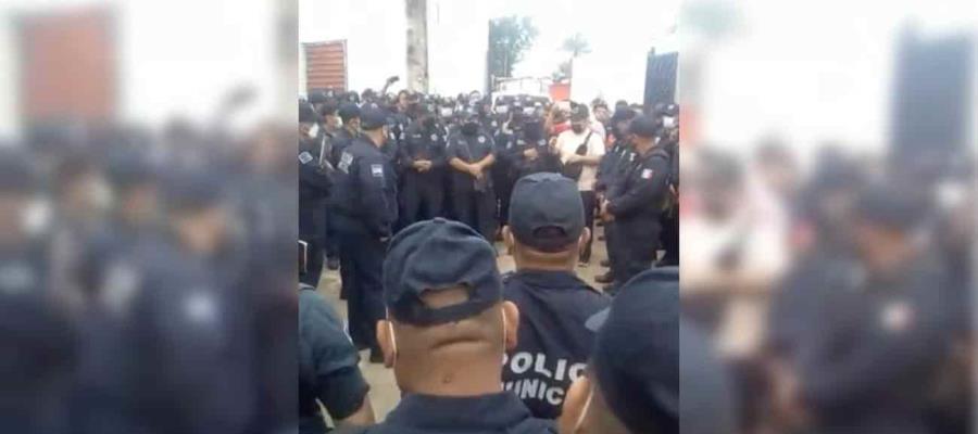 Acusan policías de Macuspana que el Ayuntamiento no les pagará aguinaldo