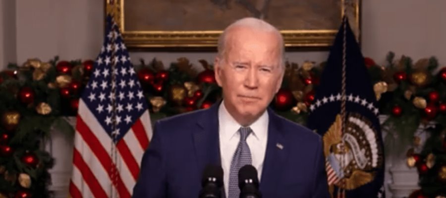 Advierte Biden que ómicron se propagará más rápidamente