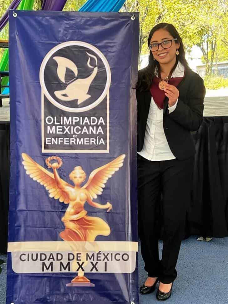 Egresada del IPN obtiene tercer lugar en Olimpiada de Enfermería