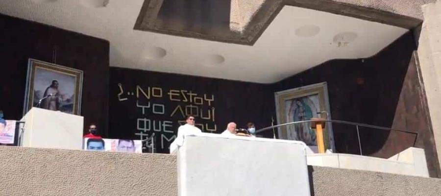 Realizan ceremonia religiosa en la Basílica de Guadalupe en honor de los 43 normalistas de Ayotzinapa