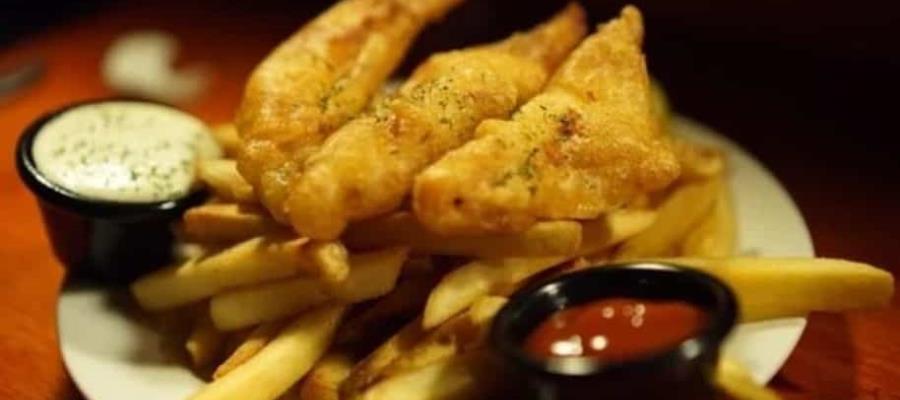 Recomiendan a diabéticos e hipertensos no abusar de alimentos grasosos y postres en fiestas de fin de año Recomiendan a diabéticos e hipertensos no abusar de alimentos grasosos y postres en fiestas de fin de año