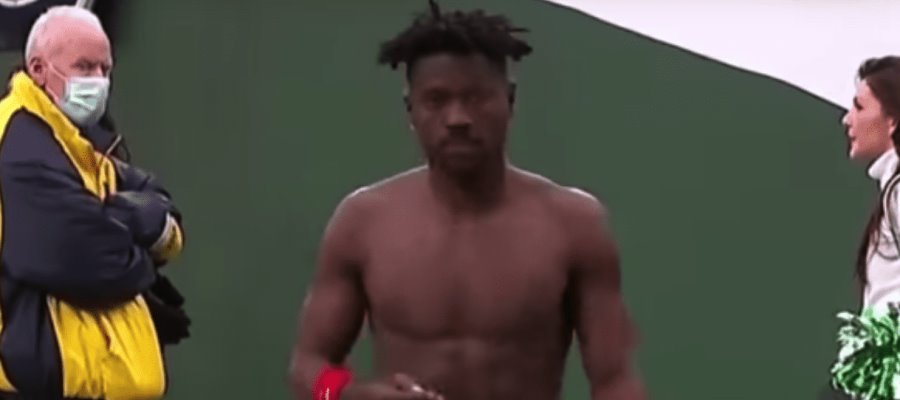 Antonio Brown pierde un millón de dólares por abandonar a los Bucaneros