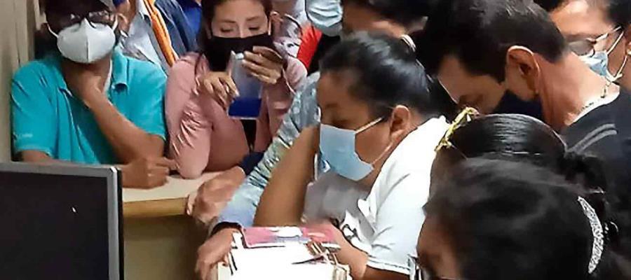 Se inconforman pacientes operados de cataratas en clínica 46 del IMSS Se inconforman pacientes operados de cataratas en clínica 46 del IMSS