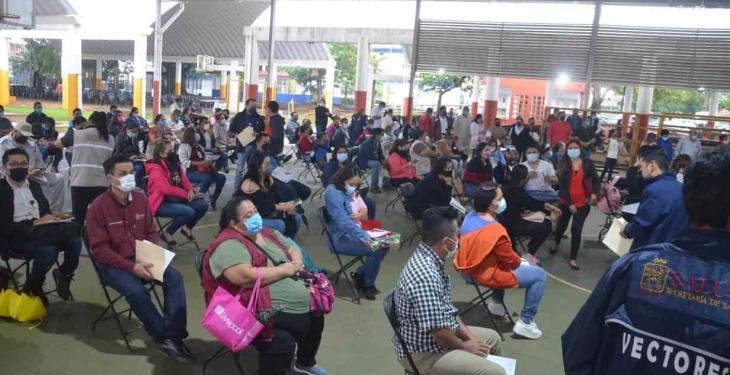 3 mil trabajadores de Salud reciben dosis de refuerzo contra el COVID