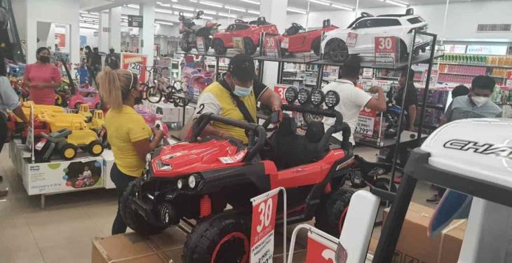 Reyes Magos abarrotan jugueterías de Villahermosa