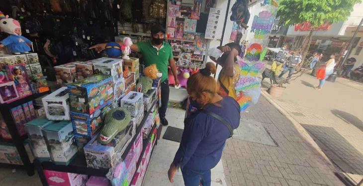 Reyes Magos abarrotan jugueterías de Villahermosa