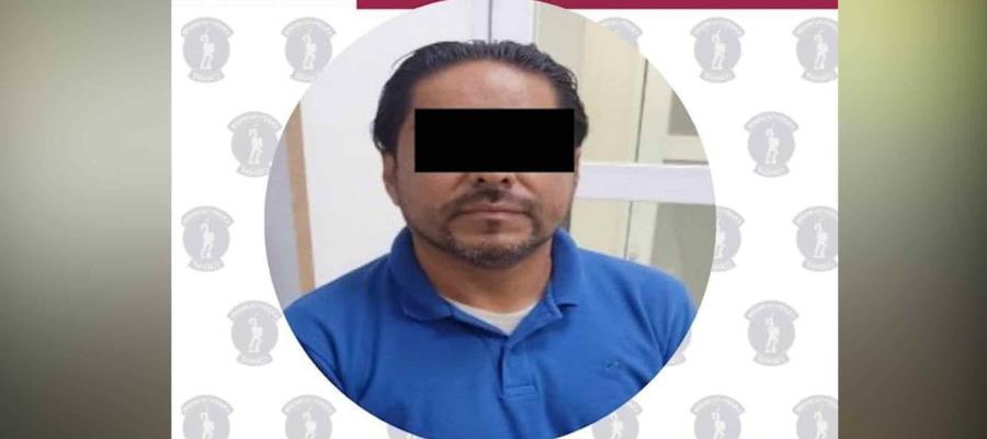 Detienen a sujeto por conducir vehículo con reporte de robo