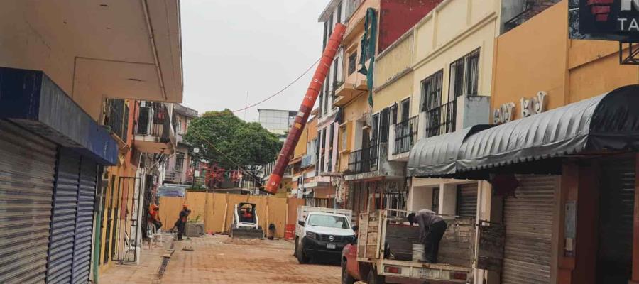 Rehabilitan negocios dañados tras explosión en Tacolandia