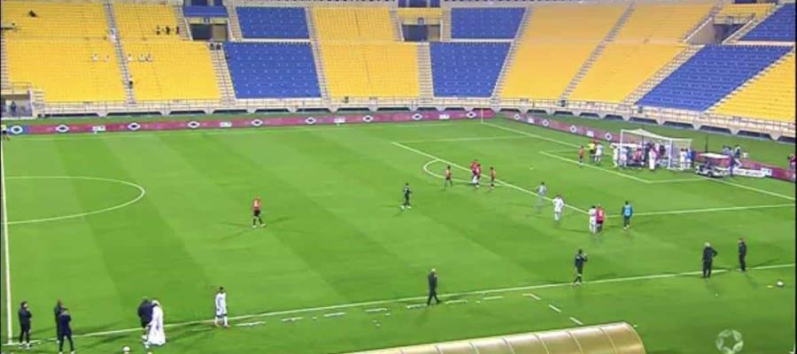 Convulsiona futbolista en pleno partido en Qatar