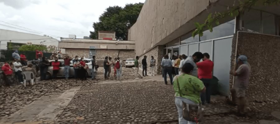 Derechohabientes reclaman demora en pruebas COVID en IMSS Sandino