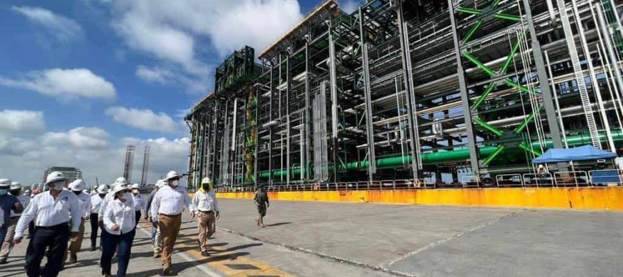 Refinería de Dos Bocas “se construye en tiempo récord”, asegura Rocío Nahle 