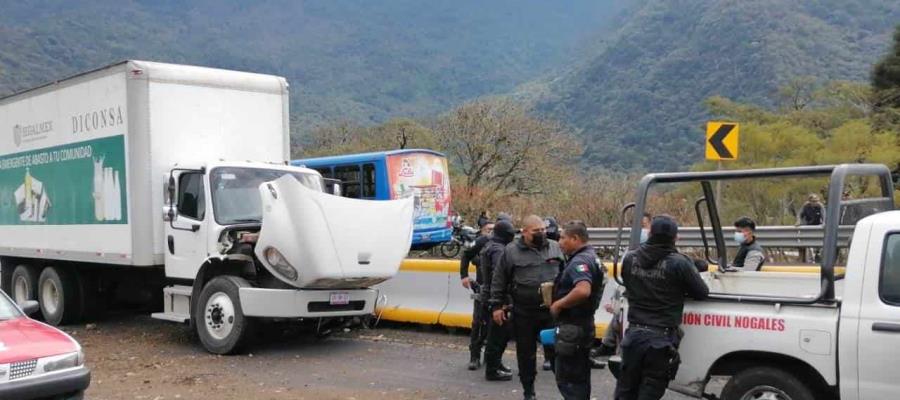 Se deslinda Segalmex de vehículo con sus logos que transportaba migrantes