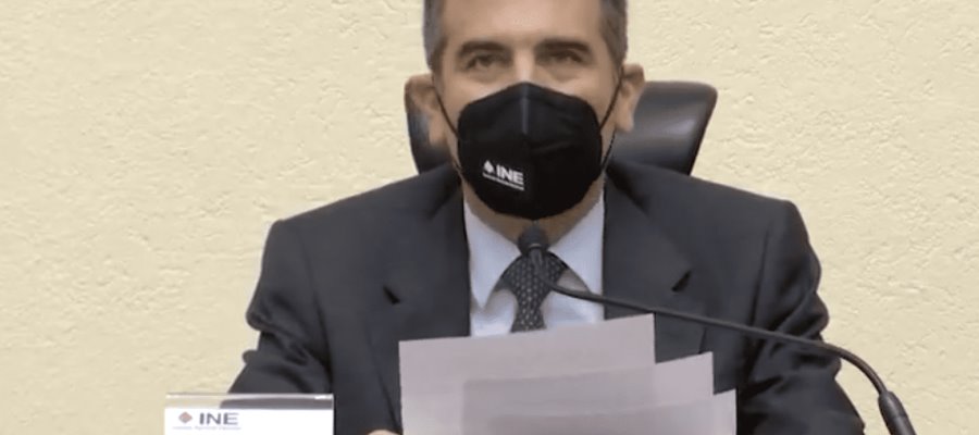 Entrega el INE solicitud de recursos a Hacienda para Revocación de Mandato