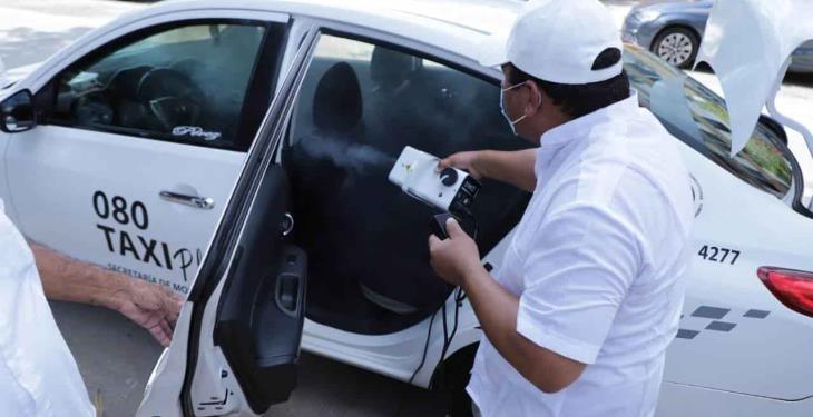 Exigen taxistas a conductores presentar certificado de vacunación, ante incremento de casos de COVID Exigen taxistas a conductores presentar certificado de vacunación, ante incremento de casos de COVID