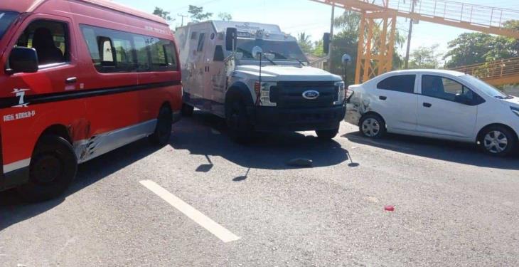 Carambola en la Villahermosa-Frontera provoca caos vehicular