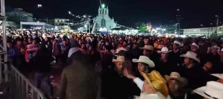 Una vez más, San Juan Chamula y Zinacantán desafían al COVID-19 y organizan conciertos