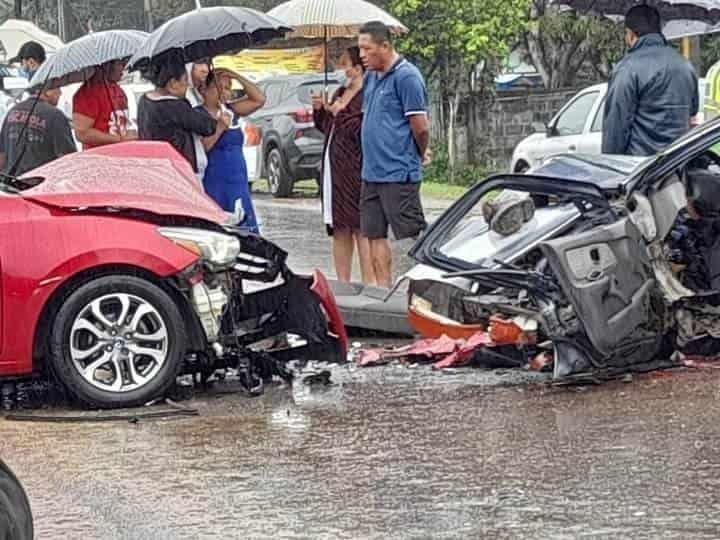 Accidente entre dos unidades en la vía Río Viejo-La Isla deja como saldo un herido