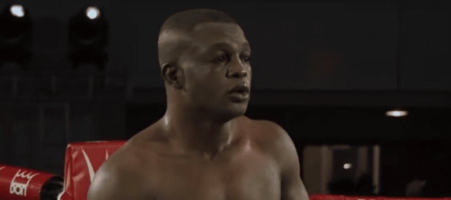 Ilunga Makabu apunta a noquear al “Canelo” en Peso Crucero