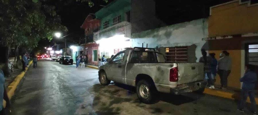 Golpean y asaltan a comerciantes en Jonuta