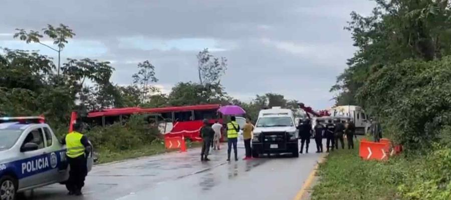 Detienen a choferes involucrados en volcadura de autobús en la Mérida-Cancún Detienen a choferes involucrados en volcadura de autobús en la Mérida-Cancún