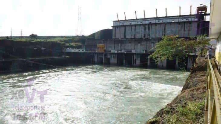 Llaman a tabasqueños a no alarmarse ante cambios en desfogue de presa Peñitas