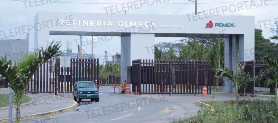 Deja refinería de Dos Bocas derrama económica pero también conflictos viales, denuncian vecinos