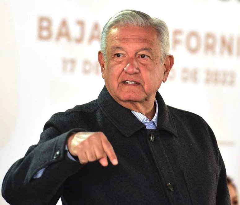 AMLO responde al escritor Martín Moreno: “una encuesta me coloca en segundo lugar entre 21 presidentes del mundo”