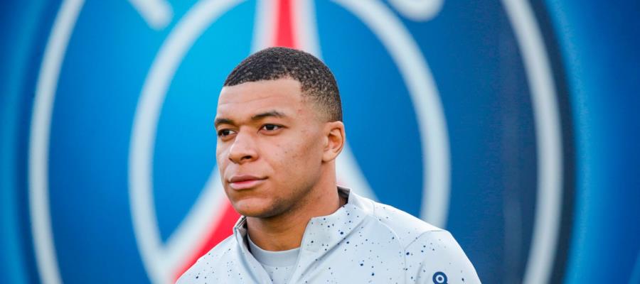 Familia de Mbappé se sienta a negociar con el PSG en Qatar: medios