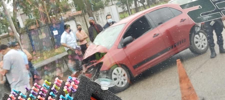 Choque en la Villahermosa-Teapa deja dos lesionados