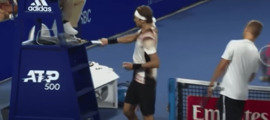 Zverev se disculpa tras agresión a juez de silla en el Abierto de Acapulco