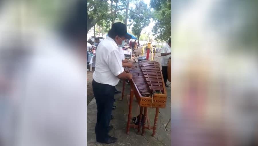 Con marimba y cohetes festejan 64 aniversario de la fundación de Cd Pemex