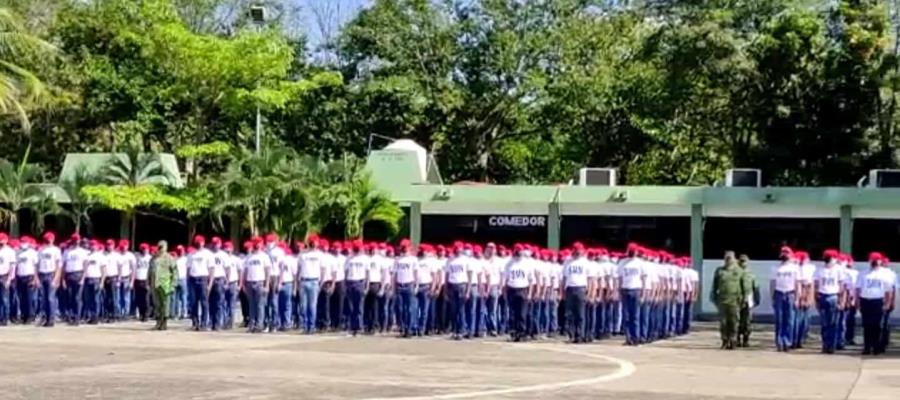 37 Batallón de Infantería da la bienvenida a 353 remisos y mujeres voluntarias al SMN