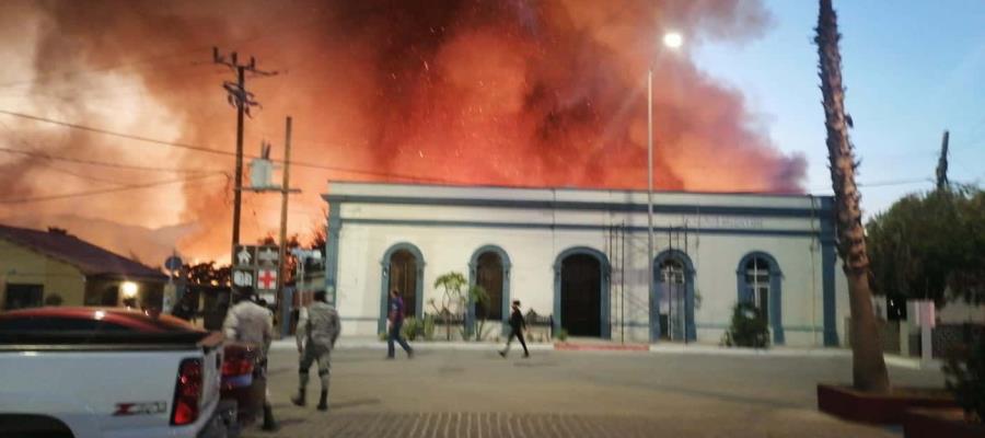 Declaran zona de emergencia a Santiago, BCS, tras incendio de 50 hectáreas