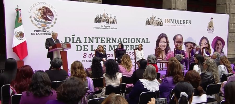 Busca gobierno reducir la violencia… sin represión dice AMLO a las mujeres