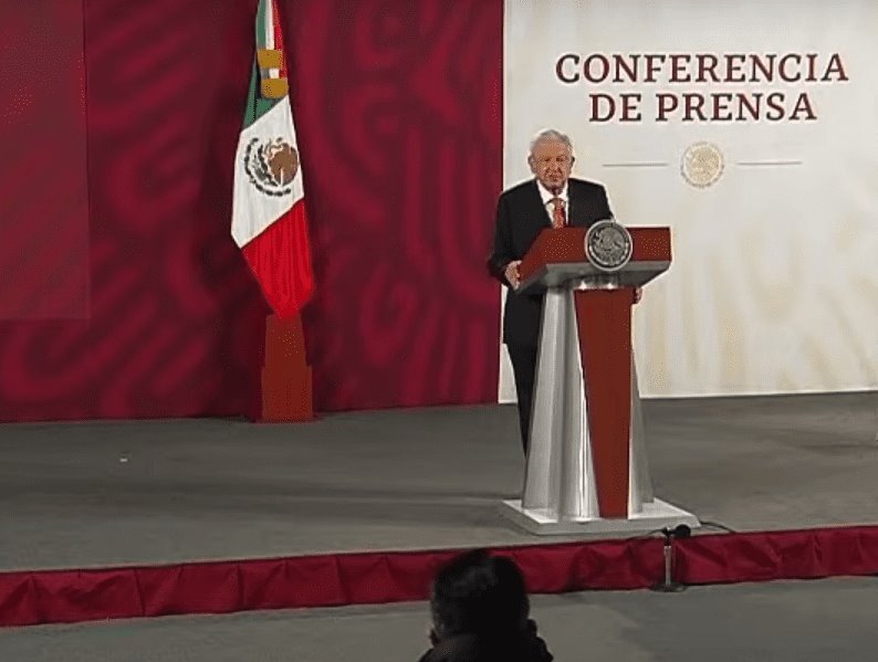 Da López Obrador espaldarazo a Gertz Manero