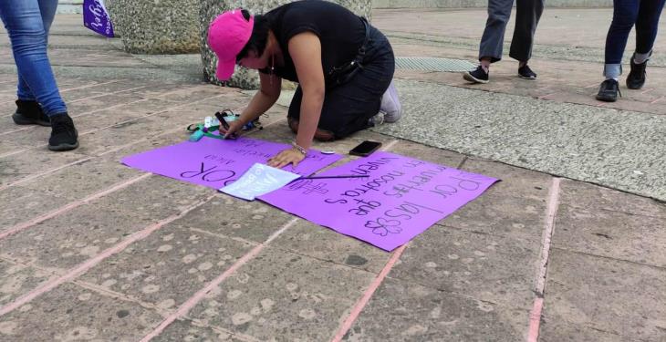 Más de 500 mujeres marchan en Tabasco contra el feminicidio