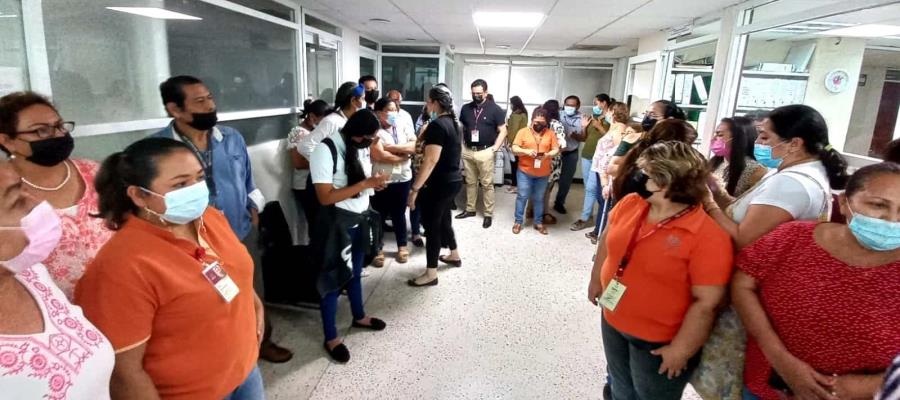 Denuncian trabajadores del ISSSTE brujería por parte de directora