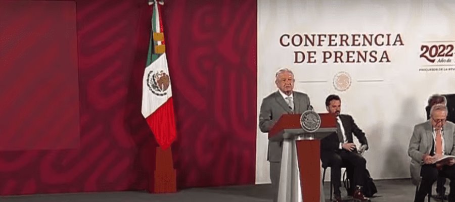 Dice Obrador que él es pobre en comparación con algunos periodistas