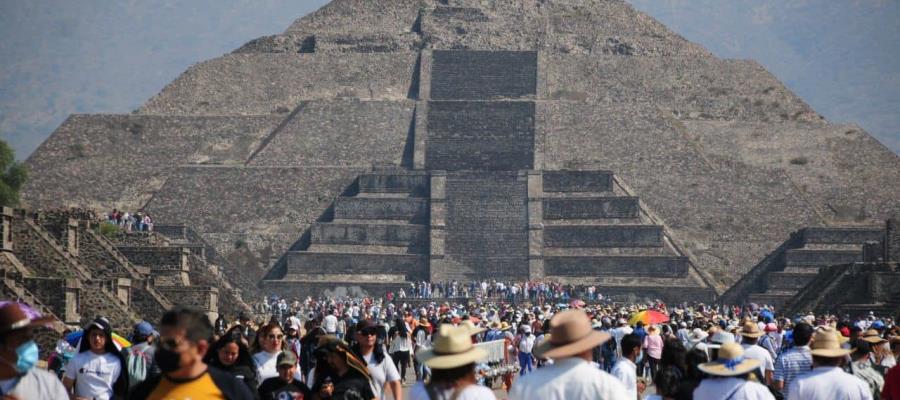 Miles de personas acuden a Teotihuacán en equinoccio de primavera