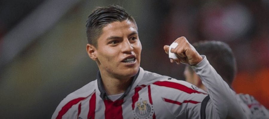 Ronaldo Cisneros pasa de Chivas al Atlanta United