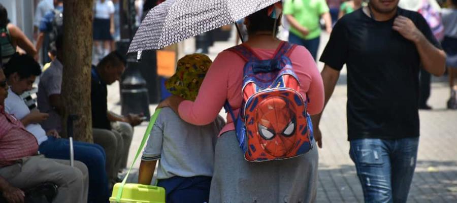 Llaman a papás a vigilar a los menores ante temporada de calor y Semana Santa