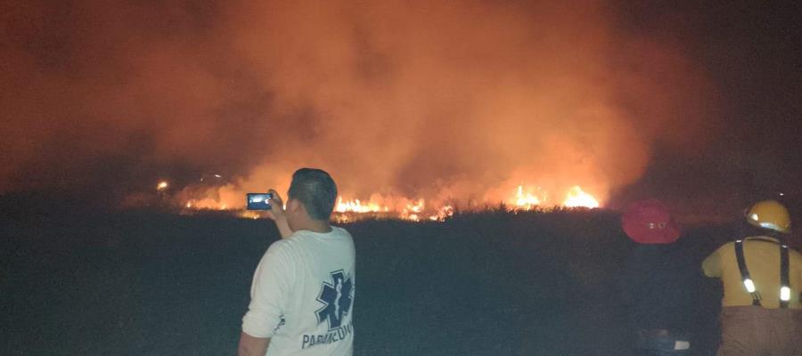 Se incendia pastizal en Ixtacomitán; sofocan incendio con 15 mil litros de agua