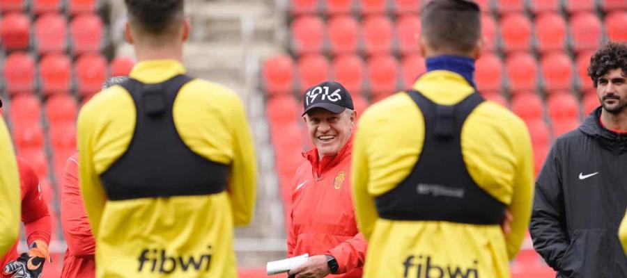 Javier Aguirre es confirmado como nuevo DT del Mallorca; ‘quedan nueve finales’