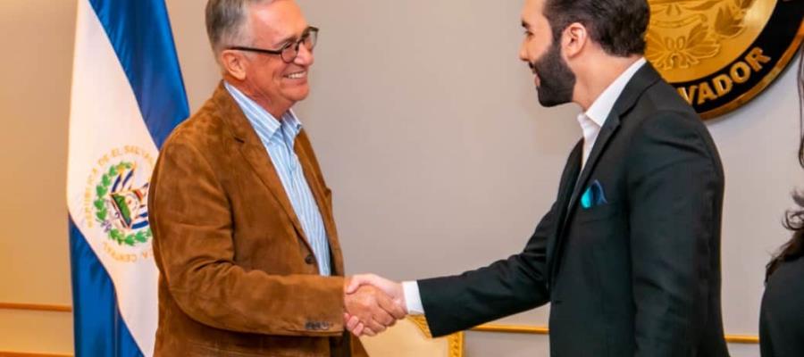 Salinas Pliego se reúne con Nayib Bukele en El Salvador