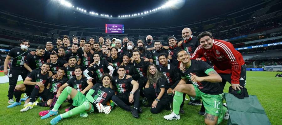 México derrota a El Salvador y pasa en segundo lugar al Mundial de Qatar