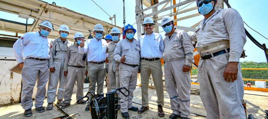 Supervisa Octavio Romero trabajos de perforación en pozo ubicado en Cunduacán